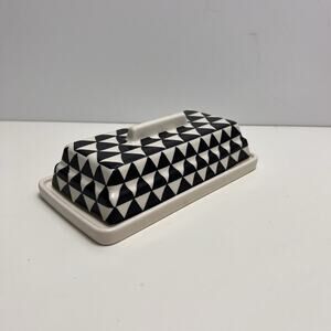 THYME & TABLE Ceramic Butterdish~ Covered ~ 2.25" x 4" x 7.5"